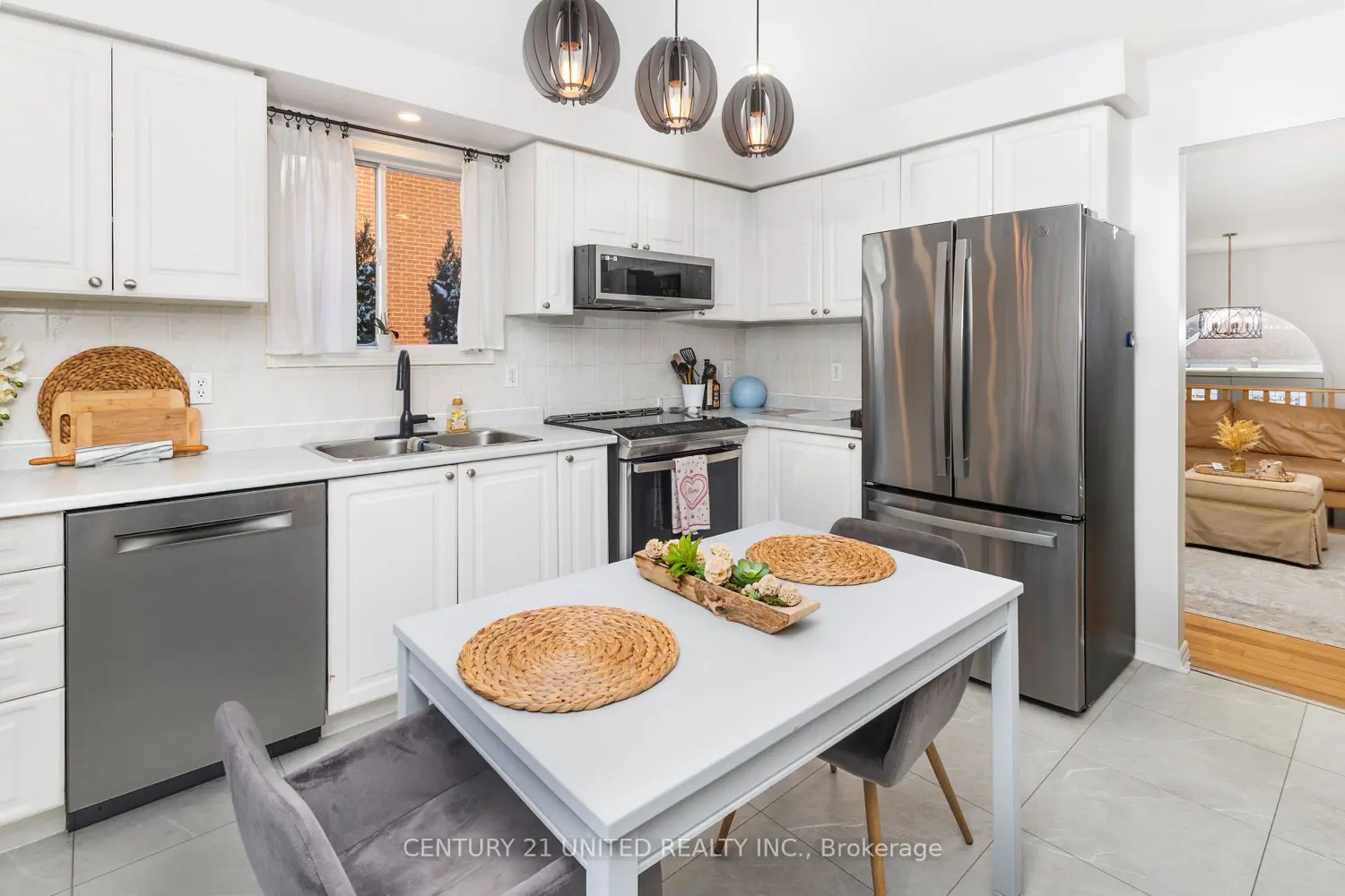 Additional image 6 of 1455 Glenforest Crescent