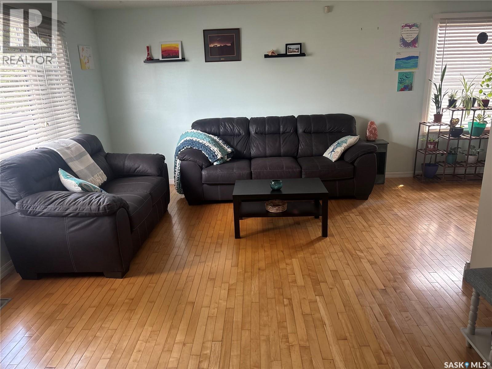 Additional image 3 of 127 Devonshire Crescent, Saskatoon, SK, S7L5V6