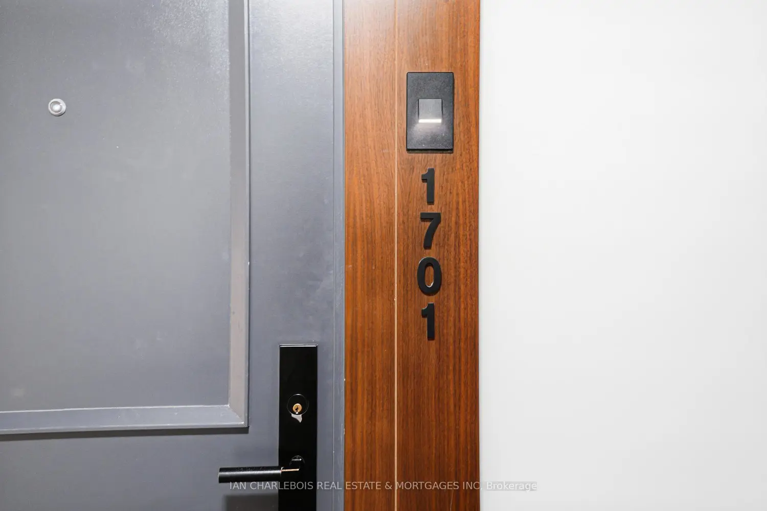 Additional image 5 of 255 Bay Street 1701
