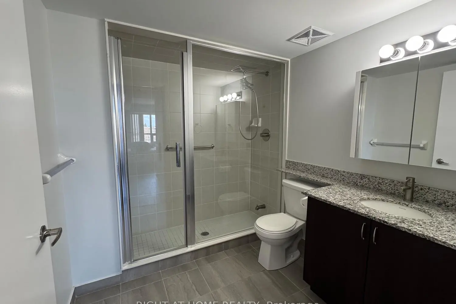 Additional image 11 of 40 Via Rosedale Way 307