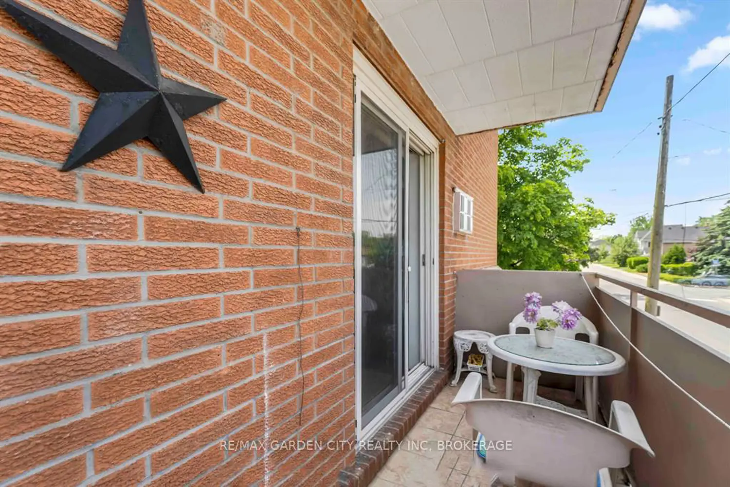 Additional image 16 of 4692 Crysler Avenue 202