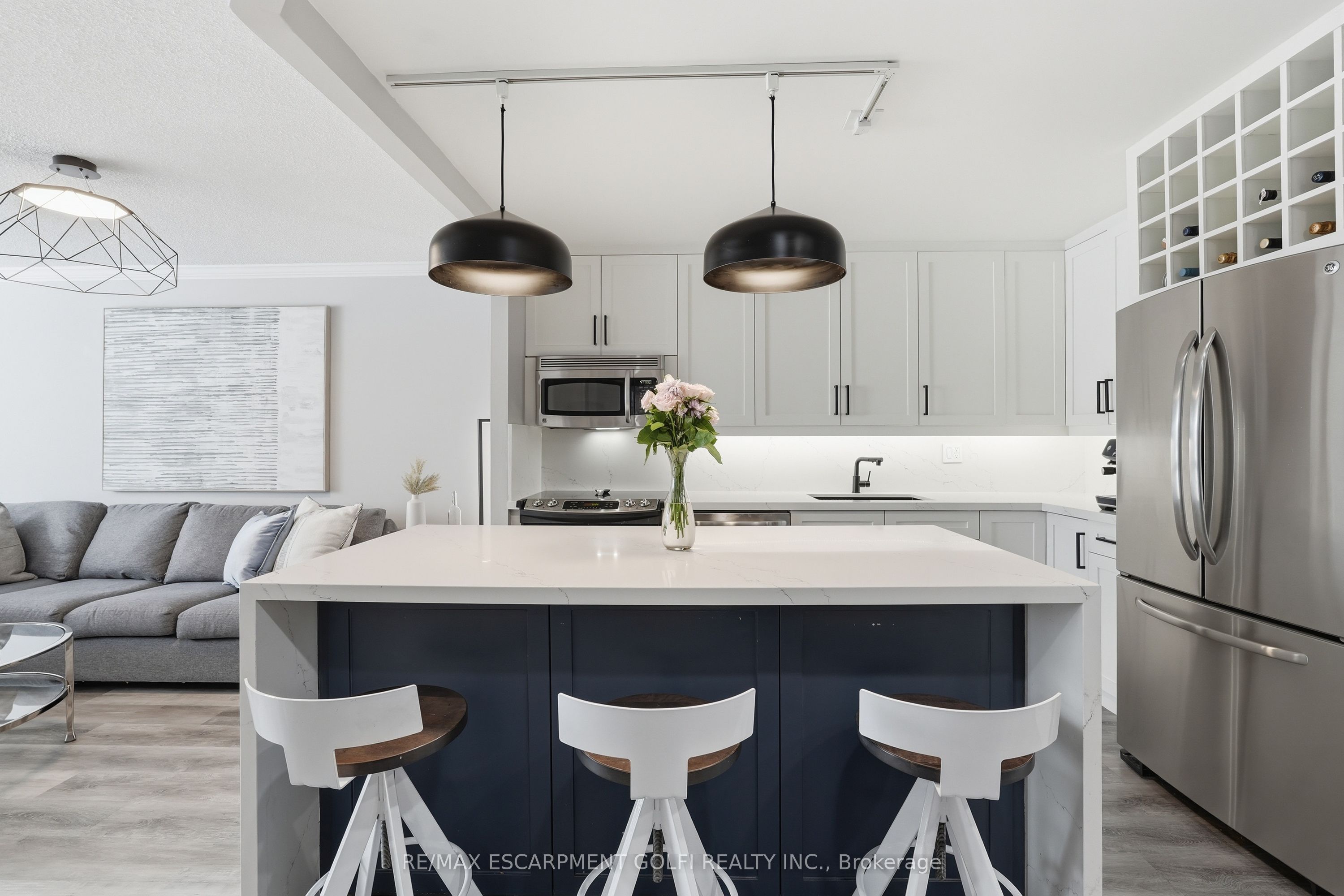 Additional image 6 of 208-1270 Maple Crossing Boulevard, Burlington, ON, L7S 2J3