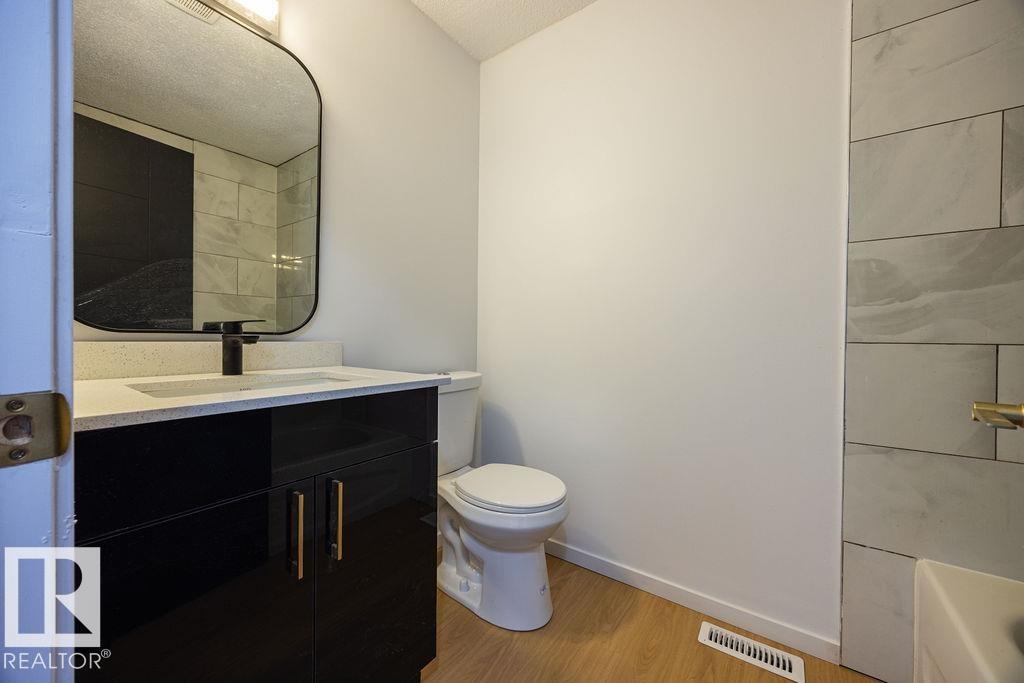 Additional image 6 of 12822/12824 123 Street NW, Edmonton, AB, T5L0J3