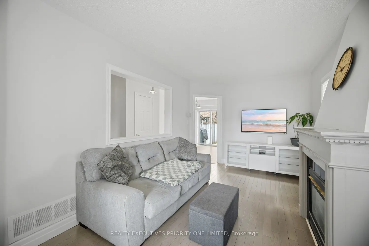 24 Archbury Circle photo 5