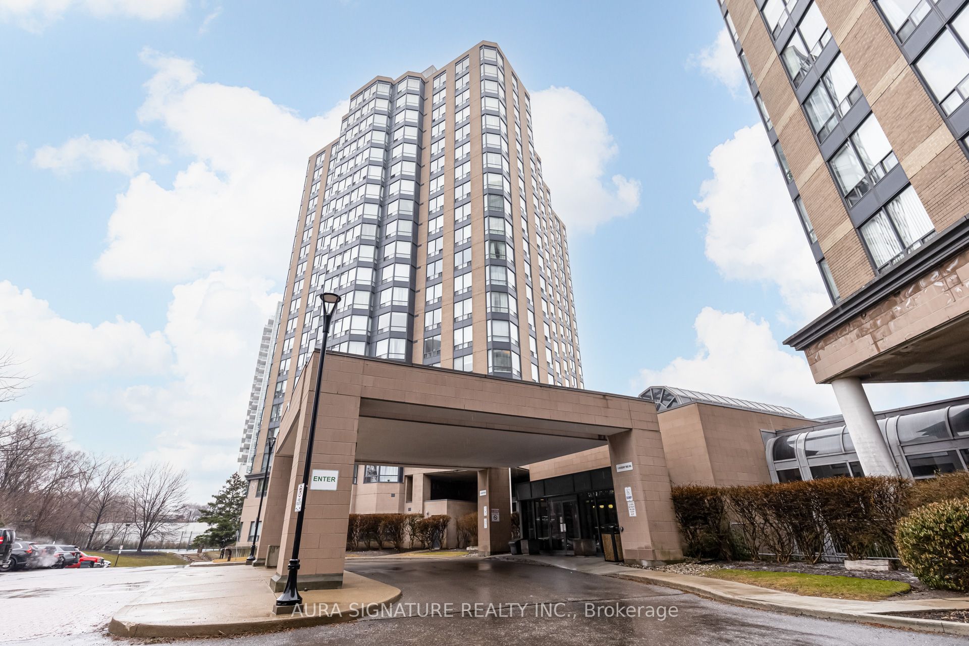 Additional image 3 of 1010-3 Hickory Tree Drive, Toronto, ON, M9N 3W5