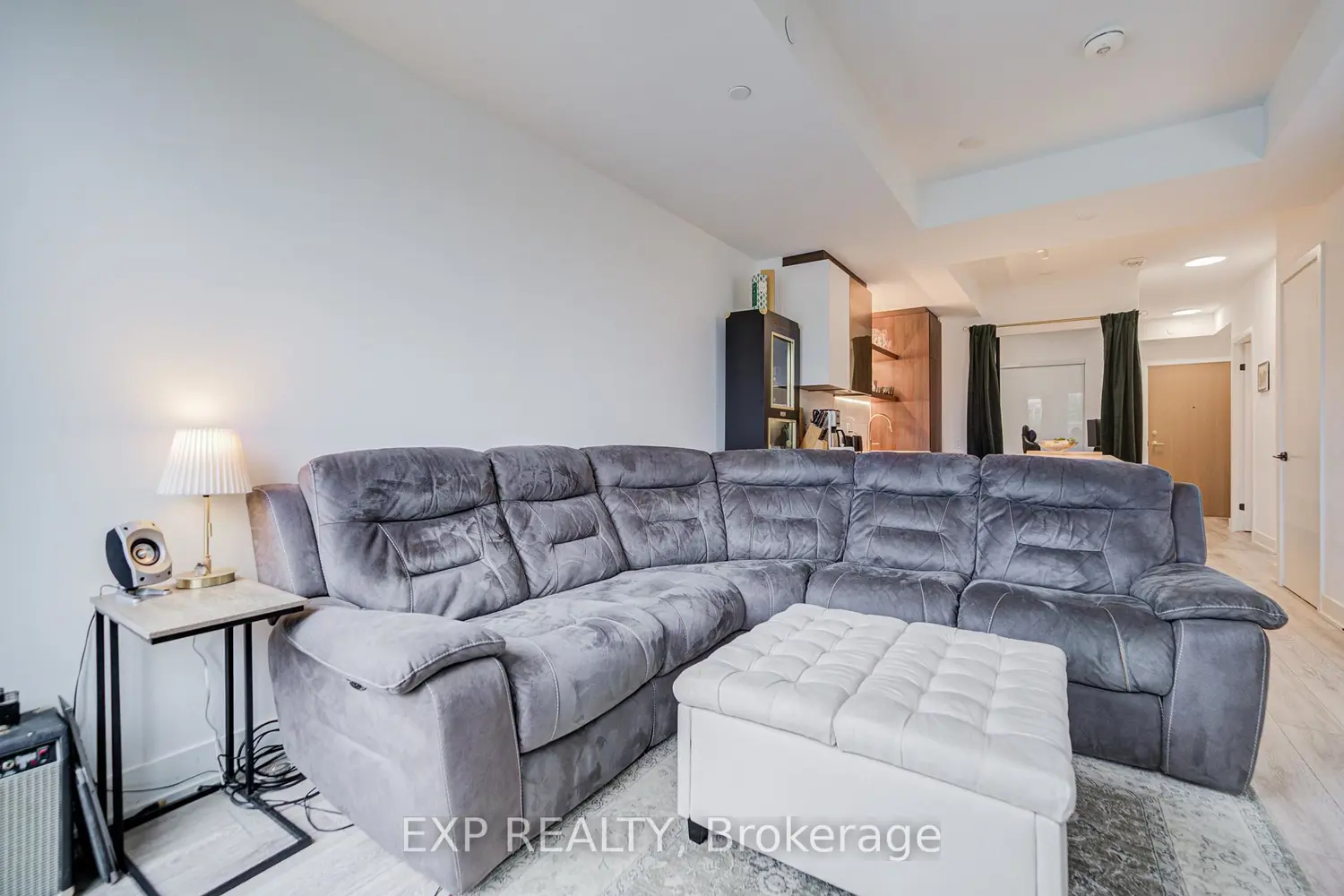 Additional image 5 of 1285 Queen Street 211