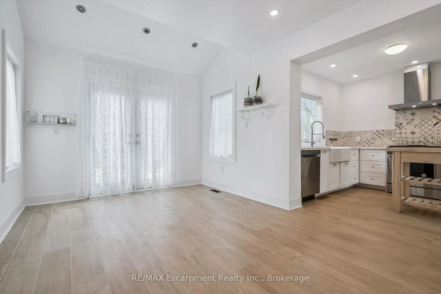 Additional image 4 of 227 Martindale Avenue