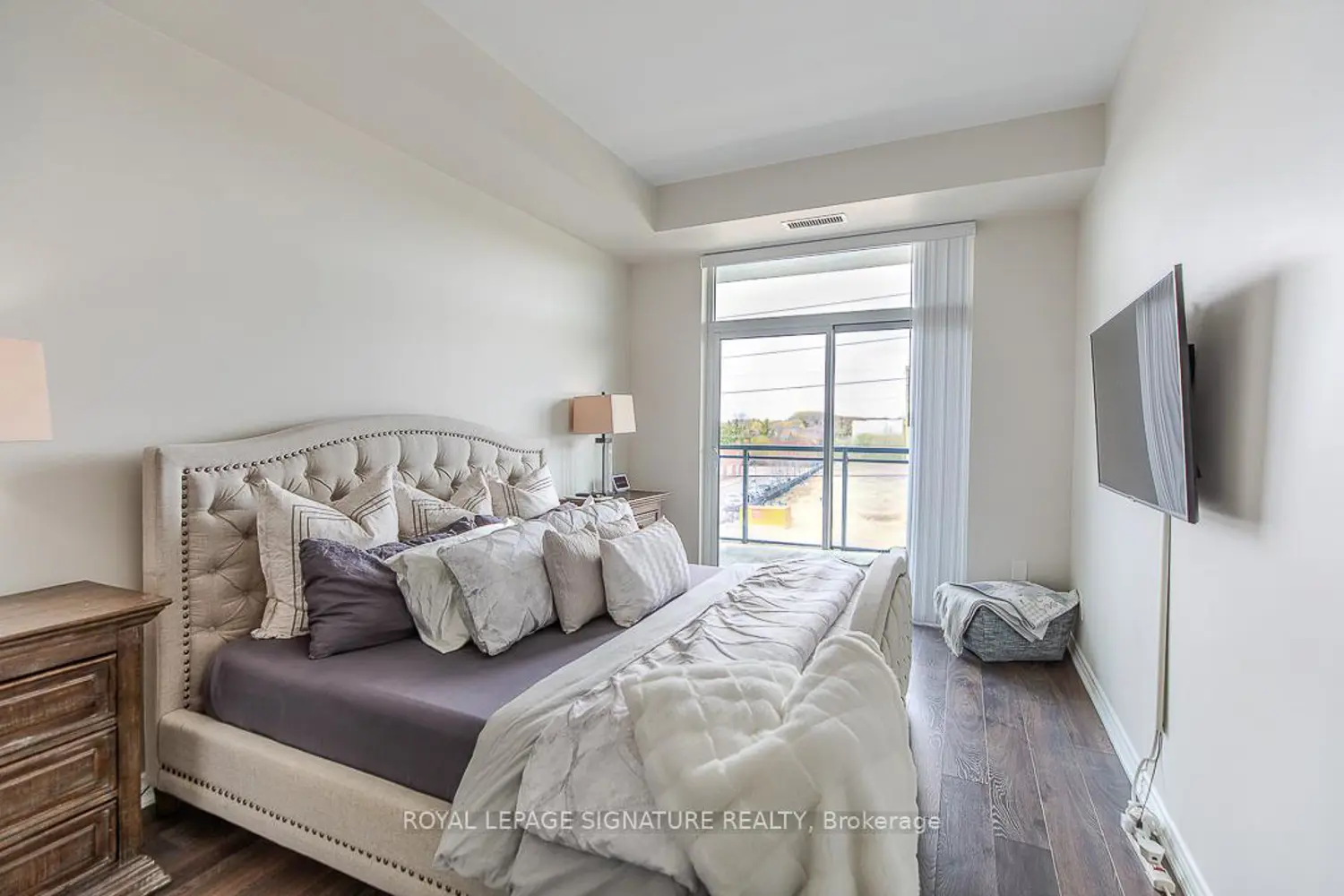Additional image 3 of 11611 Yonge Street 516