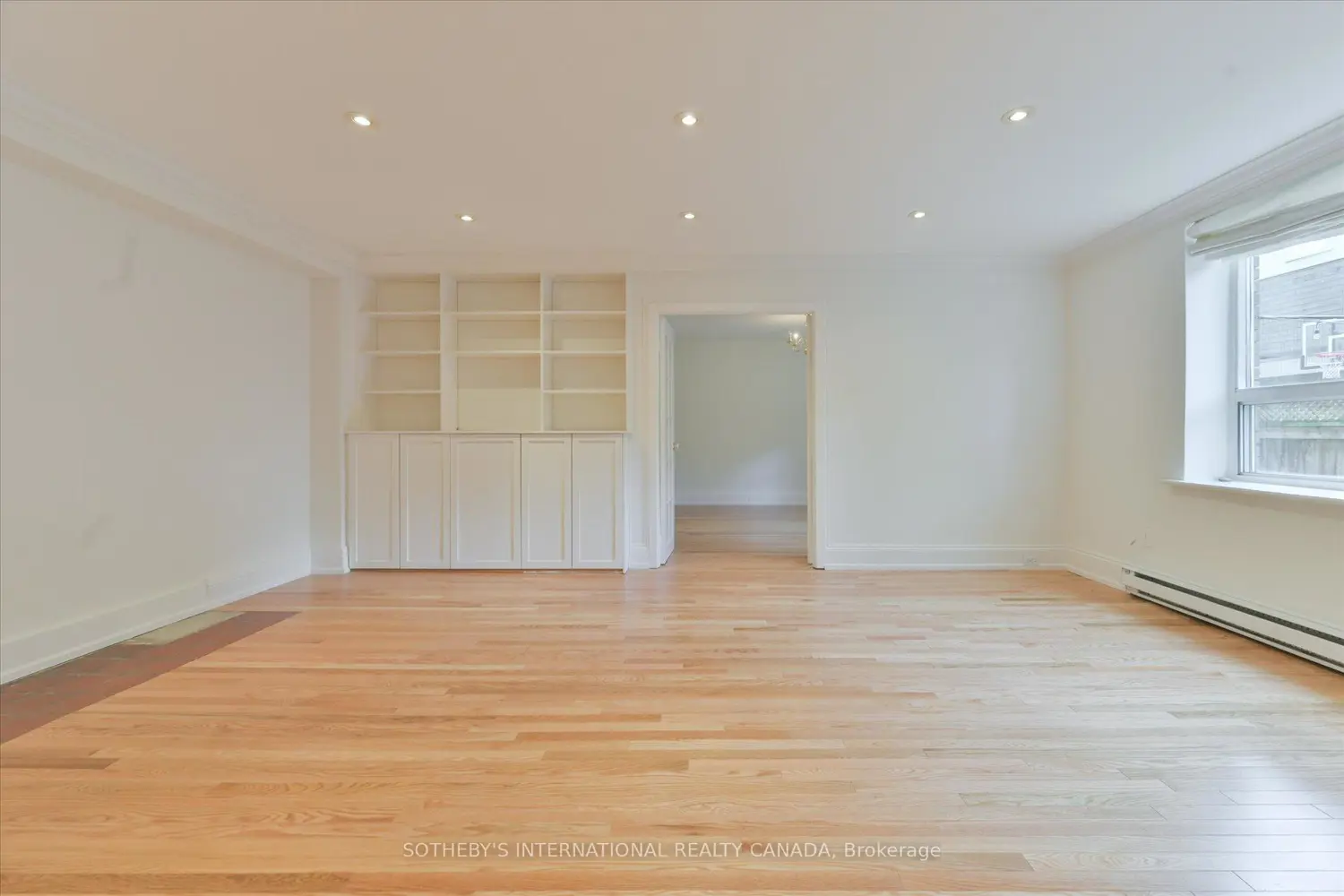 Additional image 6 of 100 Oriole Parkway 106