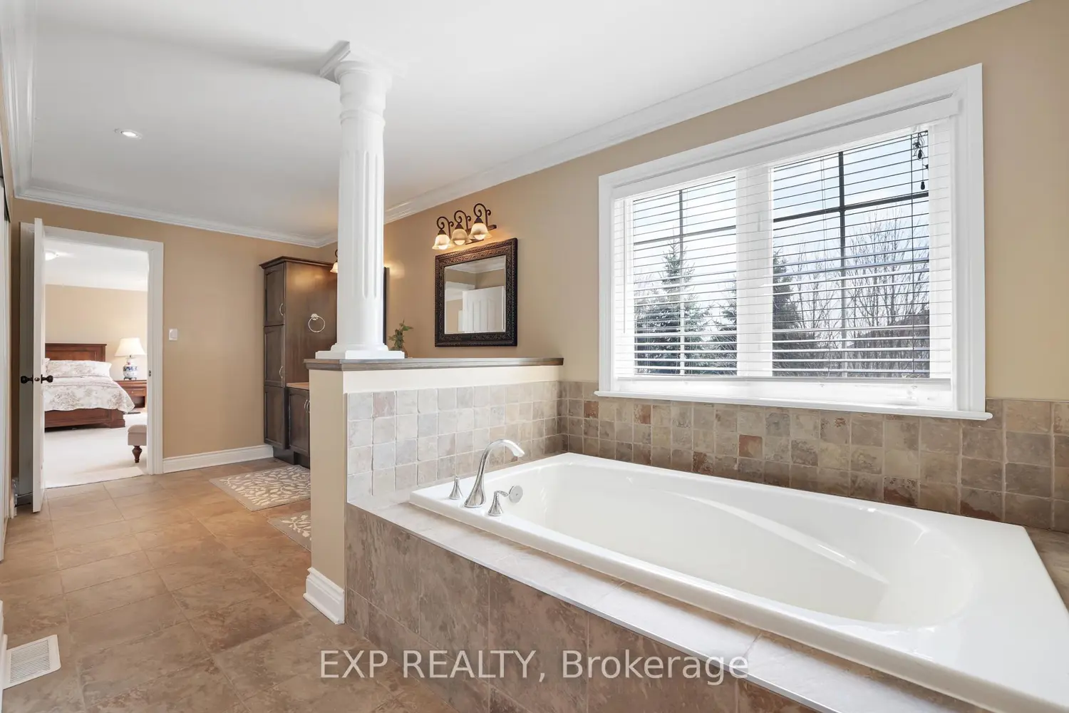 Additional image 10 of 415 Dundonald Drive