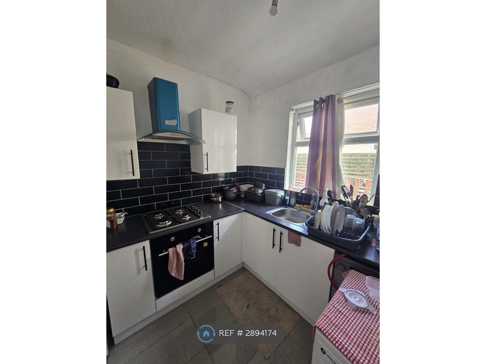 Additional image 3 of 3 bed maisonette to rentRoumania Drive, Llandudno LL30