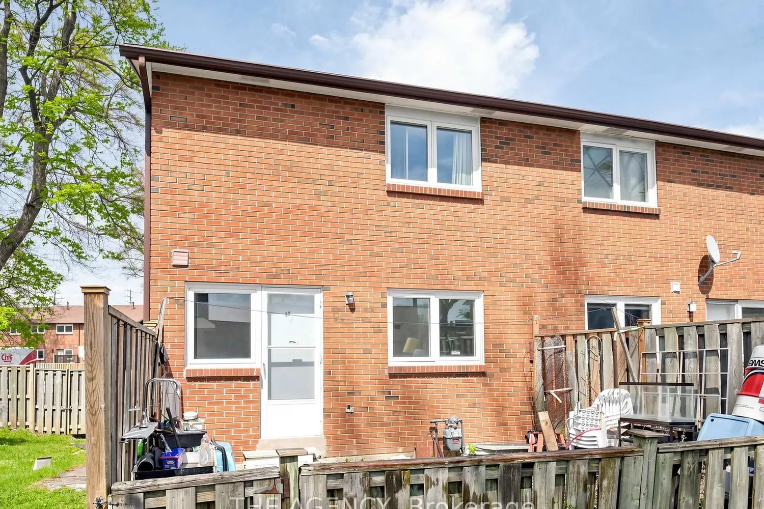 Additional image 18 of 1559 Albion Road #33
