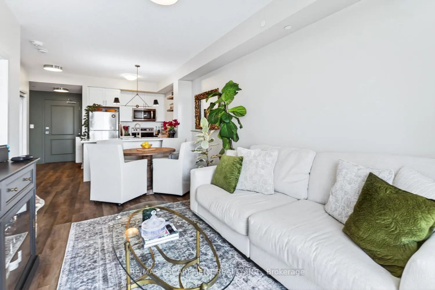 Additional image 9 of 450 Dundas Street 714