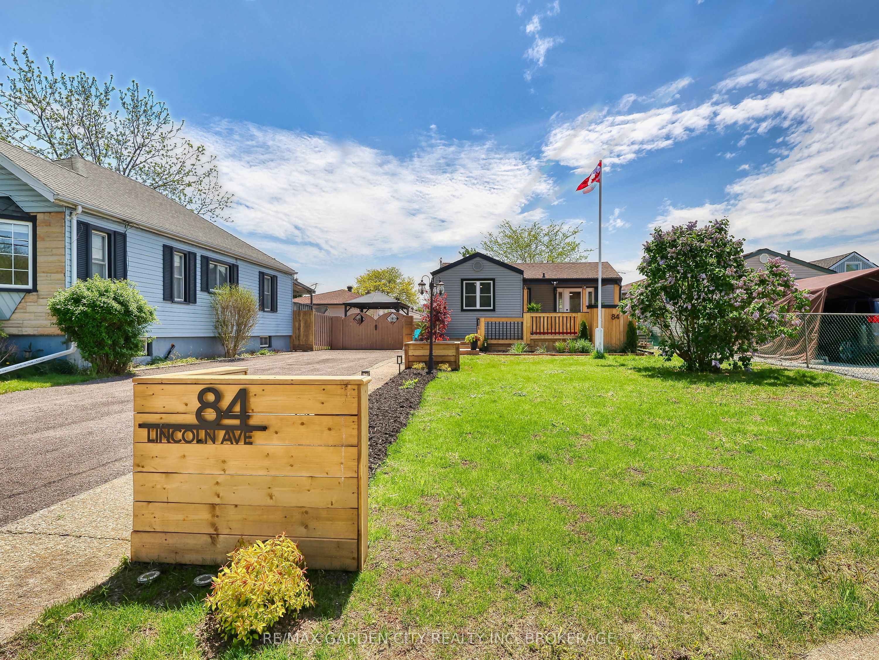 84 Lincoln Avenue, St. Catharines, ON, L2P 2C9