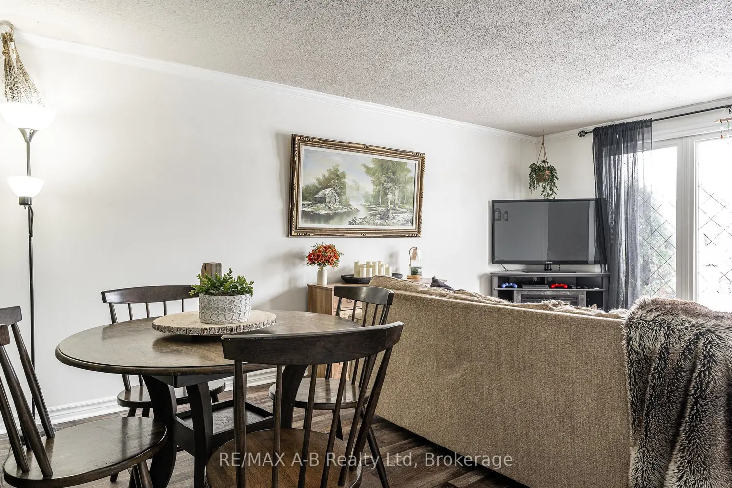 Additional image 9 of 651 Devon Street
