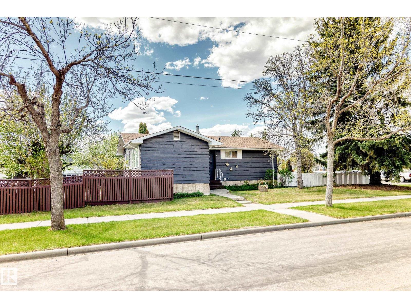 Additional image 3 of 16331 109 Avenue NW, Edmonton, AB, T5P1B9