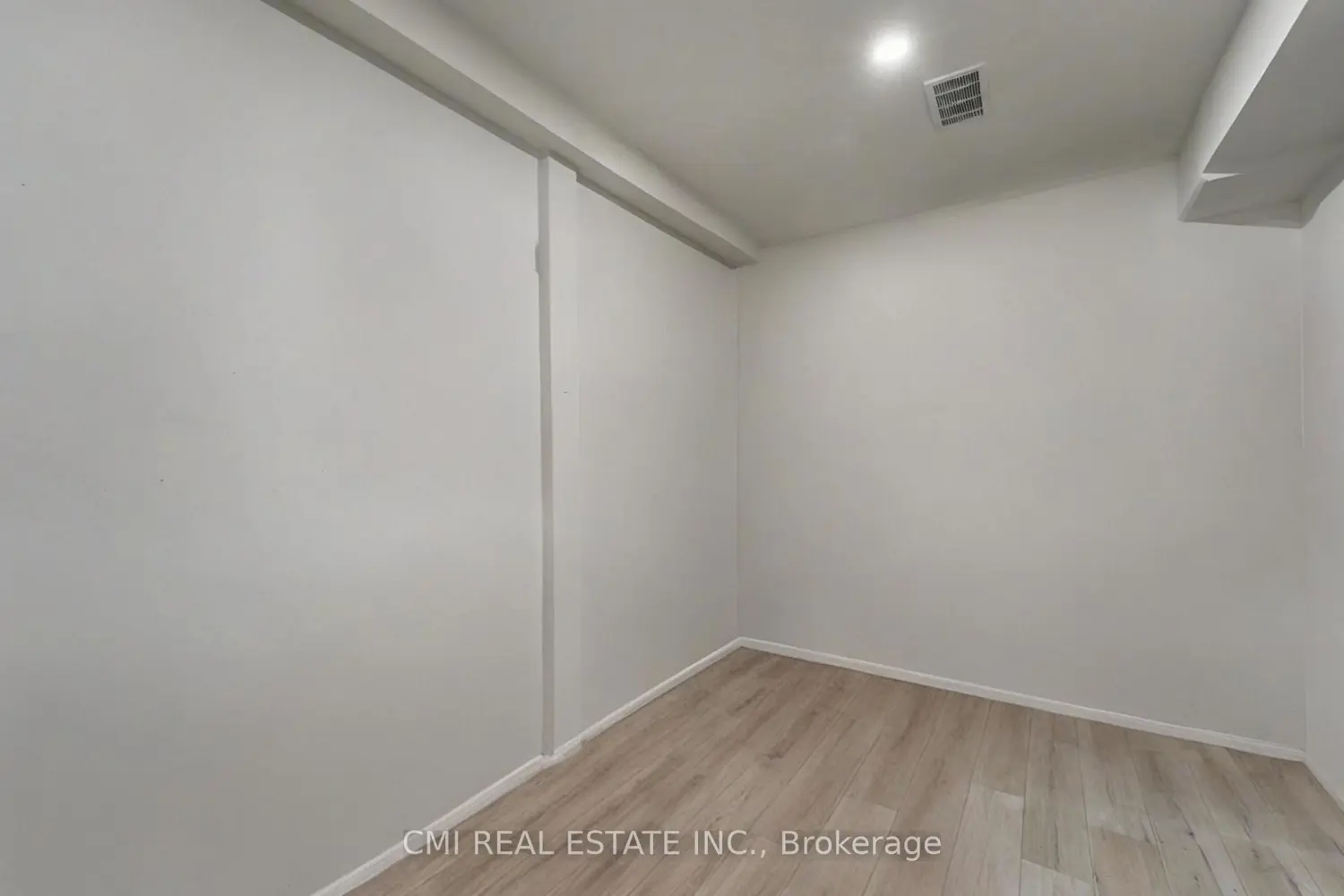 Additional image 17 of 2610 Islington Avenue