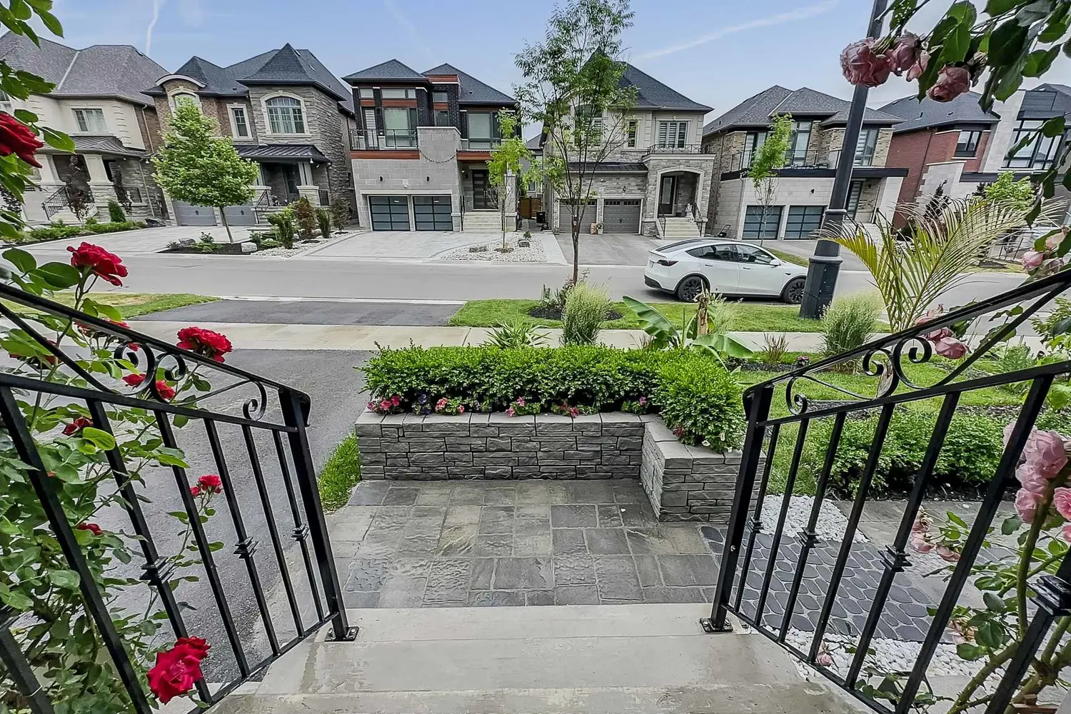 Additional image 3 of 150 Cannes Avenue