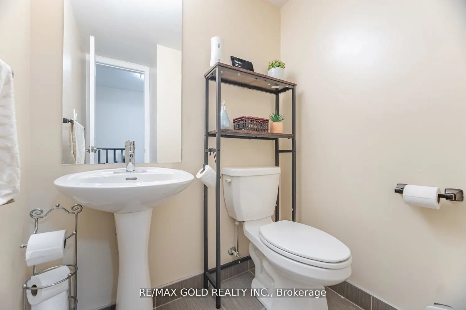 Additional image 11 of 80 Orchid Place 317