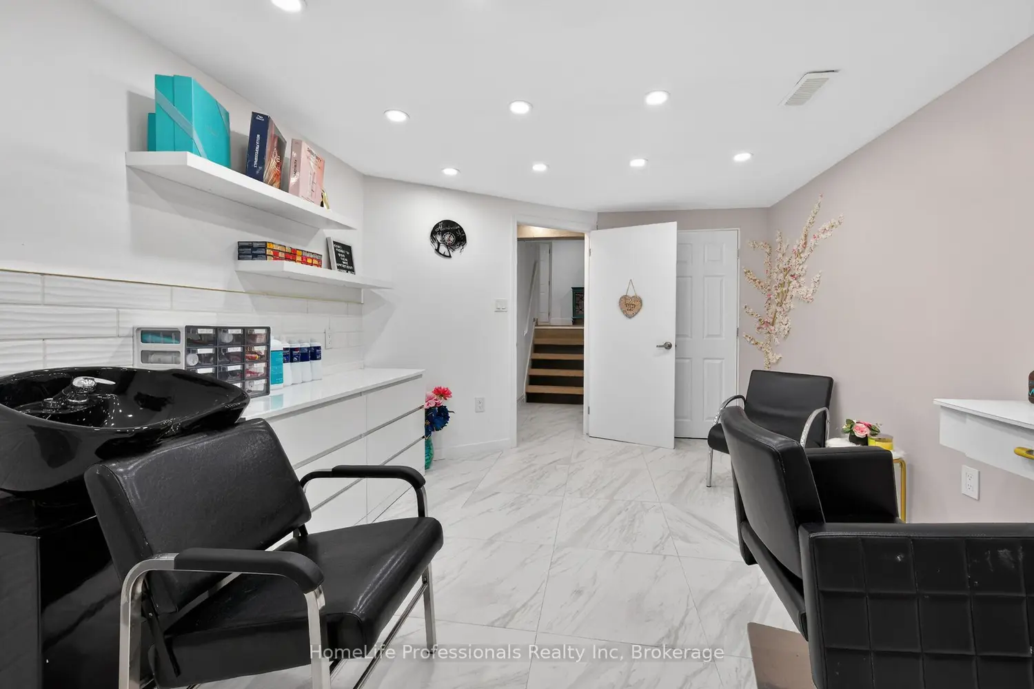 Additional image 18 of 8 Forestgate Drive