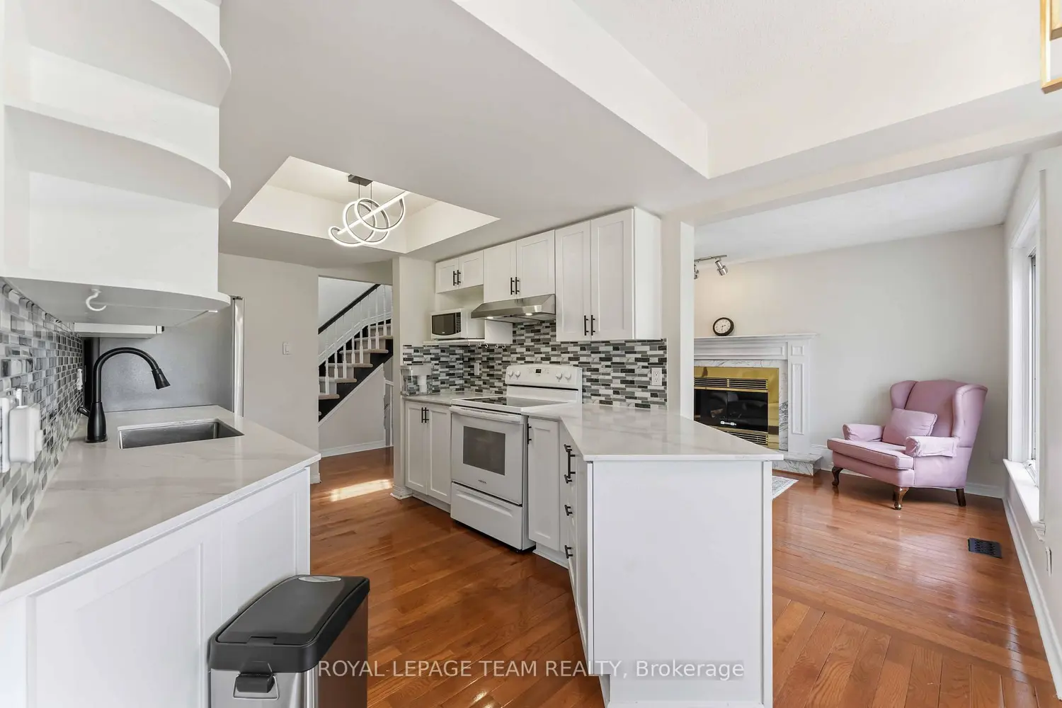 86 Sai Crescent photo 5