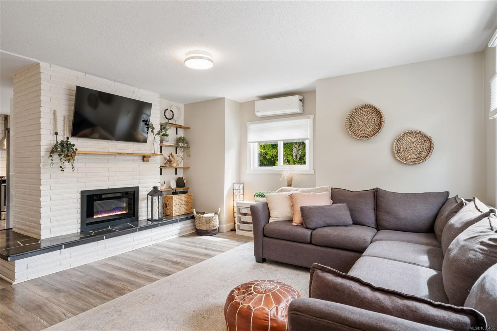 Additional image 6 of 1360 Mcnair Street, Victoria, BC, V8T 2S3