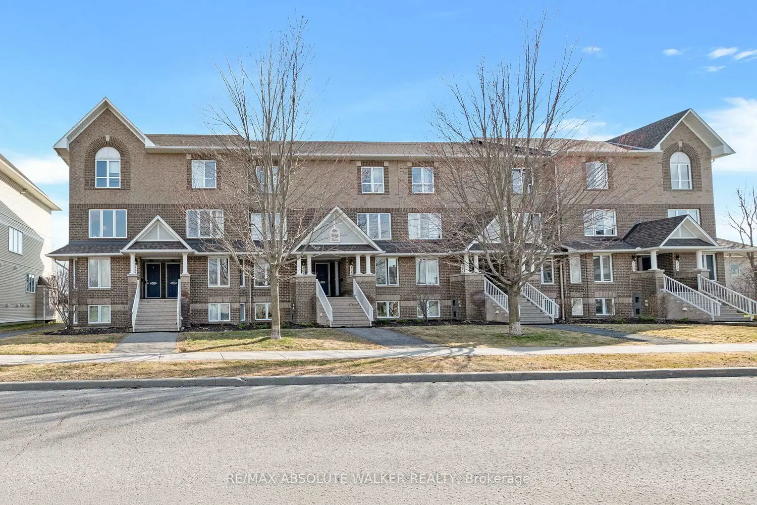 299 Aquaview Drive 8 photo 3