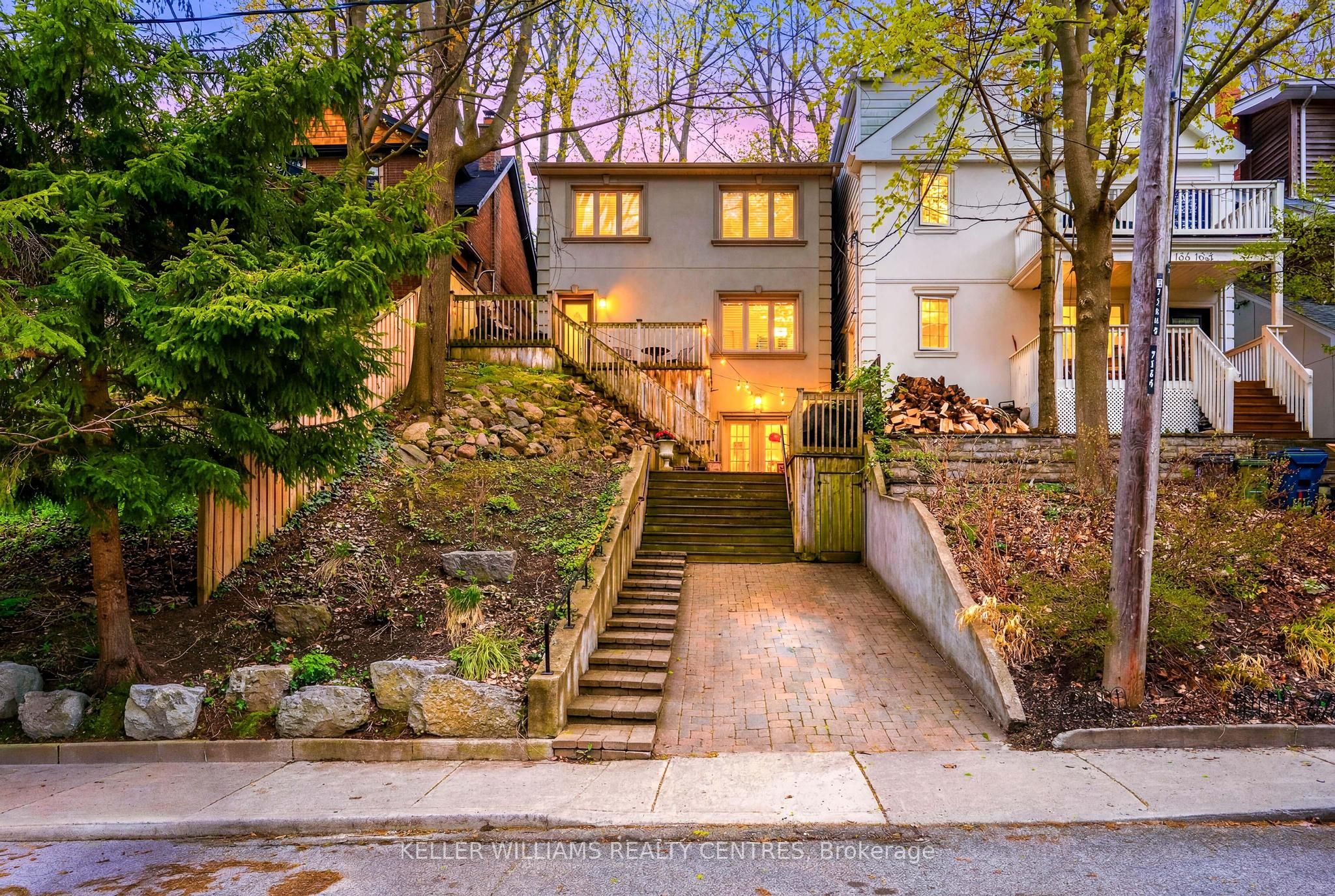 122A Neville Park Boulevard, Toronto, ON, M4E 3P8