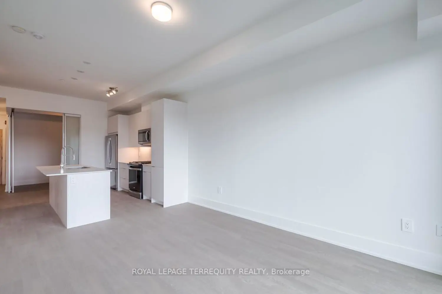 Additional image 5 of 495 Logan Avenue 505