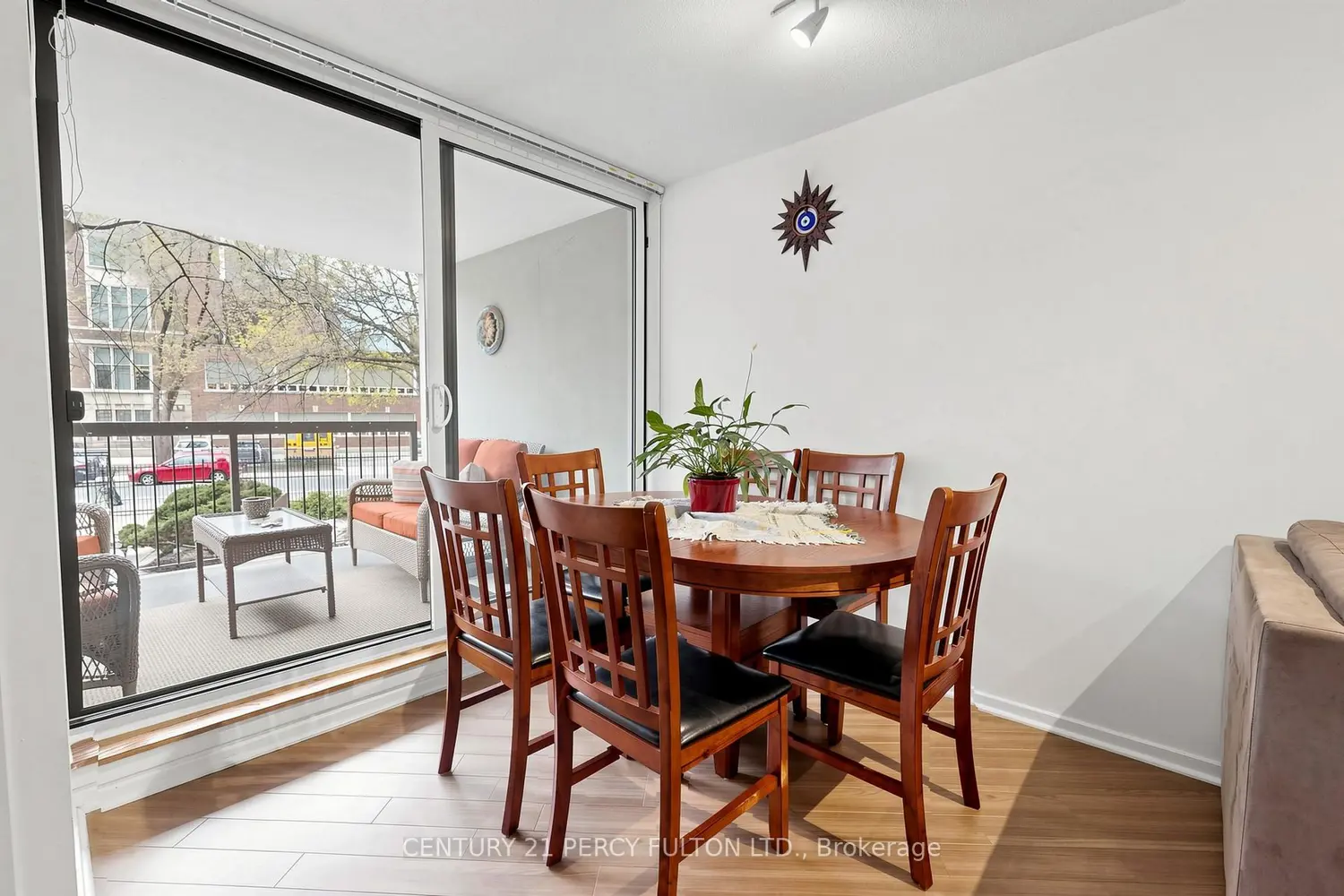 77 Maitland Place 224 photo 4