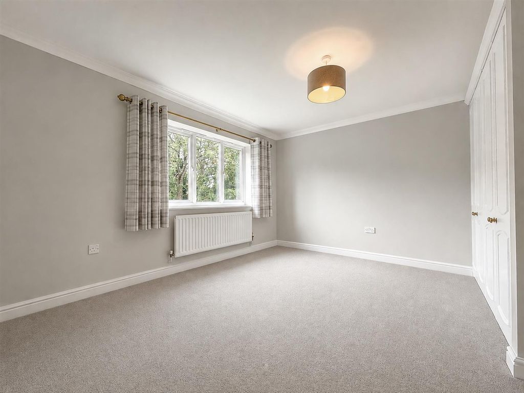 Additional image 12 of 7 bed detached house to rentThe Park, Cheltenham GL50