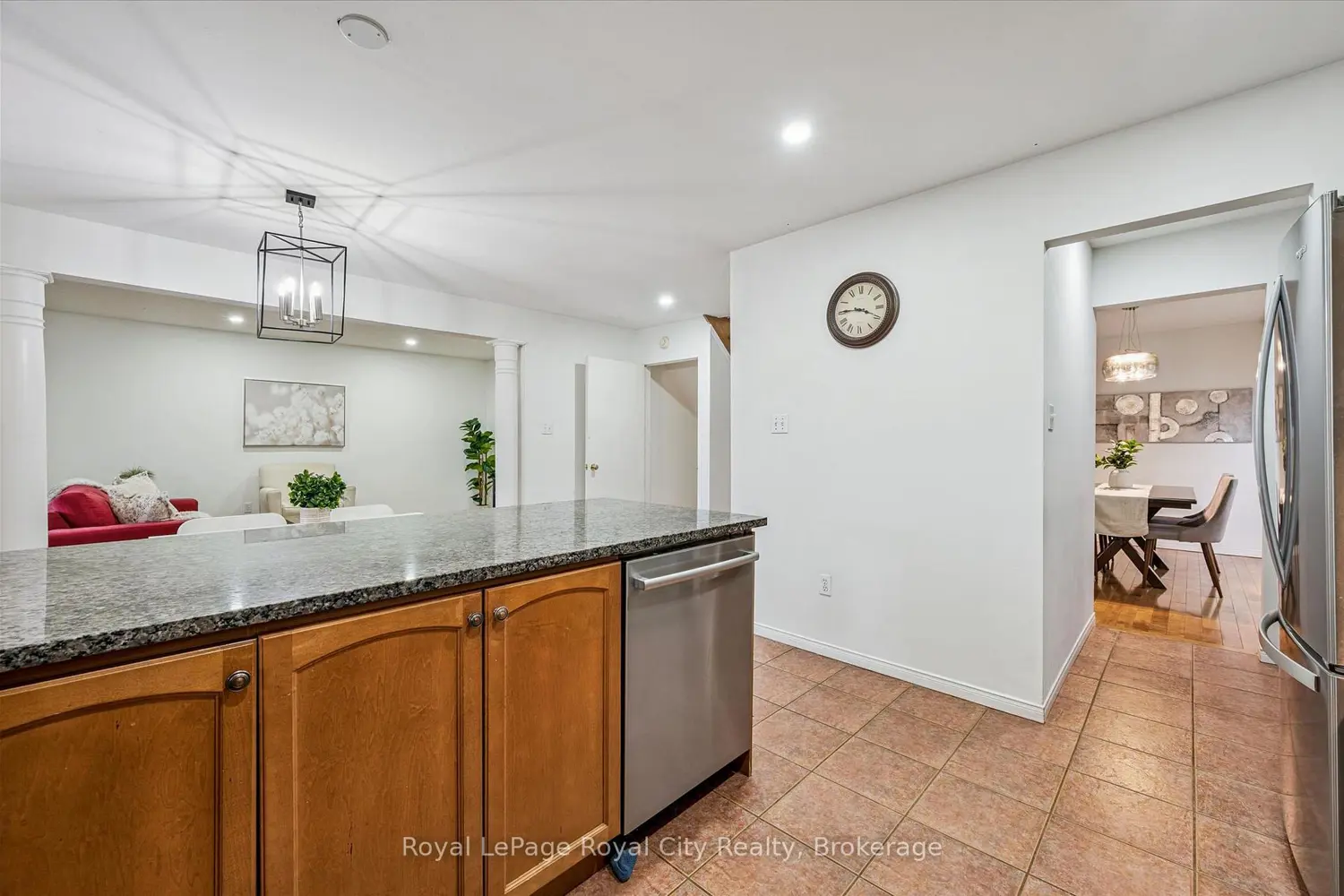 64 Milson Crescent photo 3
