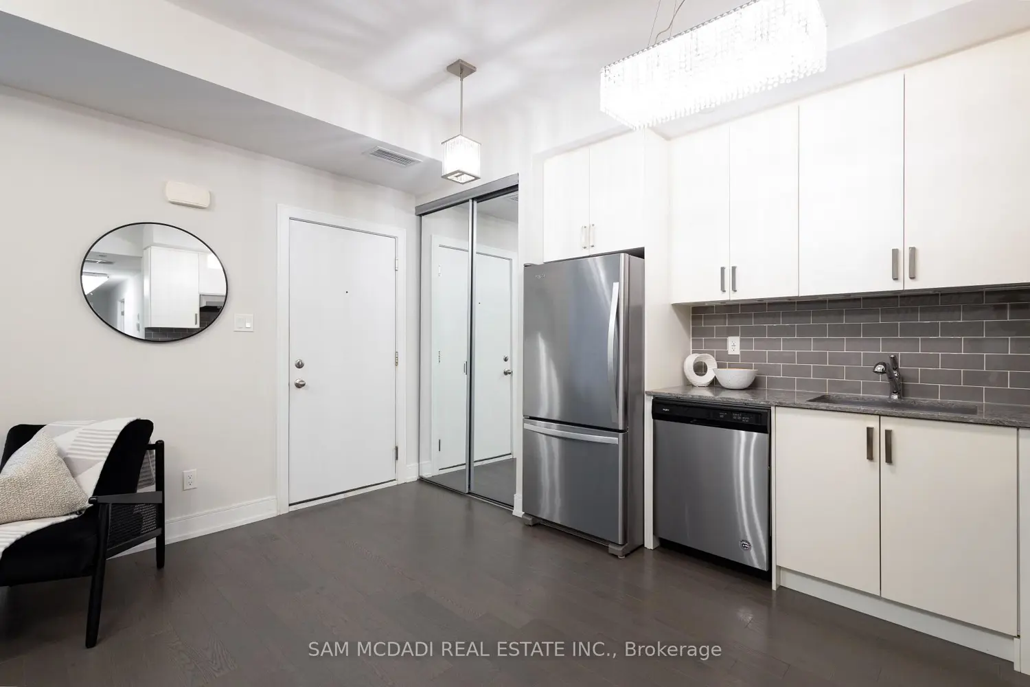 Additional image 6 of 670 Atwater Avenue 1