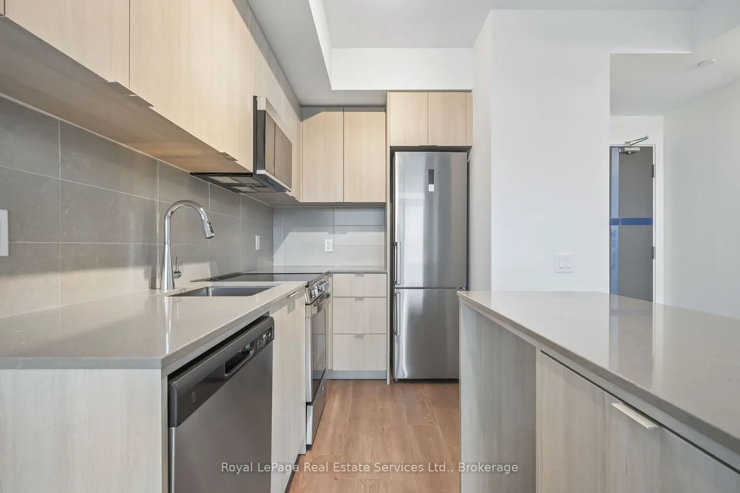 Additional image 9 of 2088 James Street 711