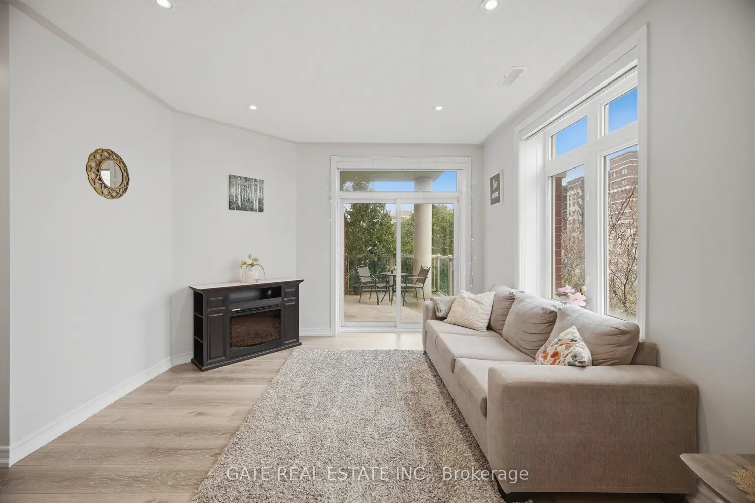 Additional image 11 of 7340 Markham Road 104