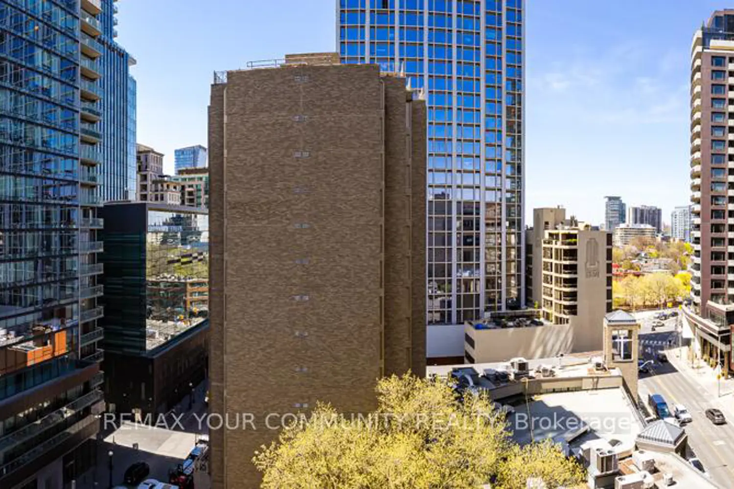 Additional image 15 of 8 Scollard Street 1108