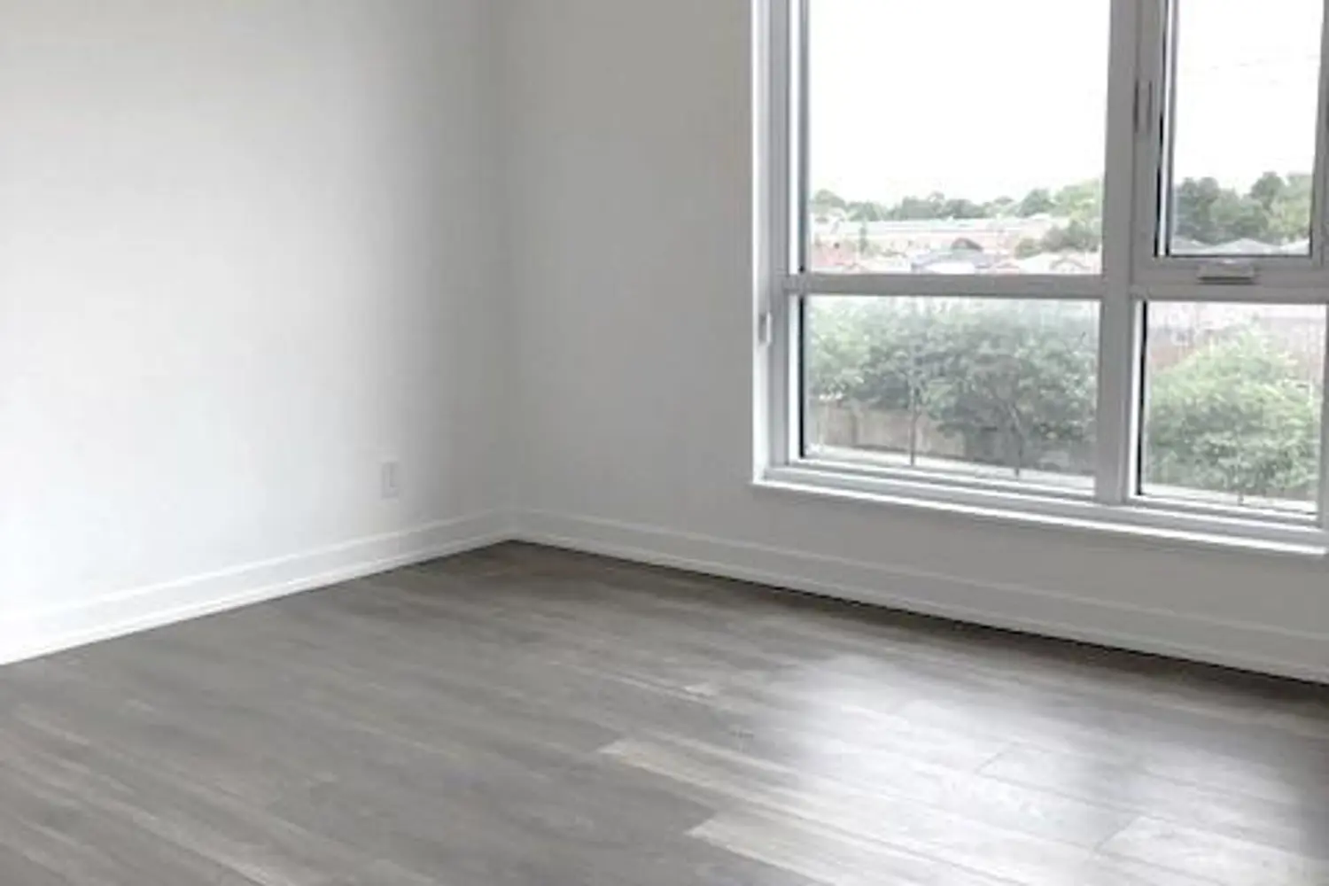 Additional image 12 of 7950 Bathurst Street 415