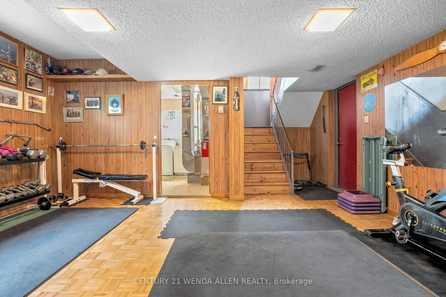 Additional image 17 of 1873 Woodview Avenue