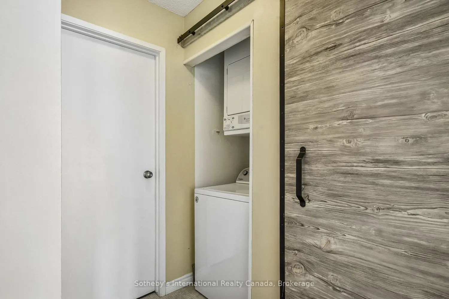 Additional image 18 of 1450 Glen Abbey Gate 434