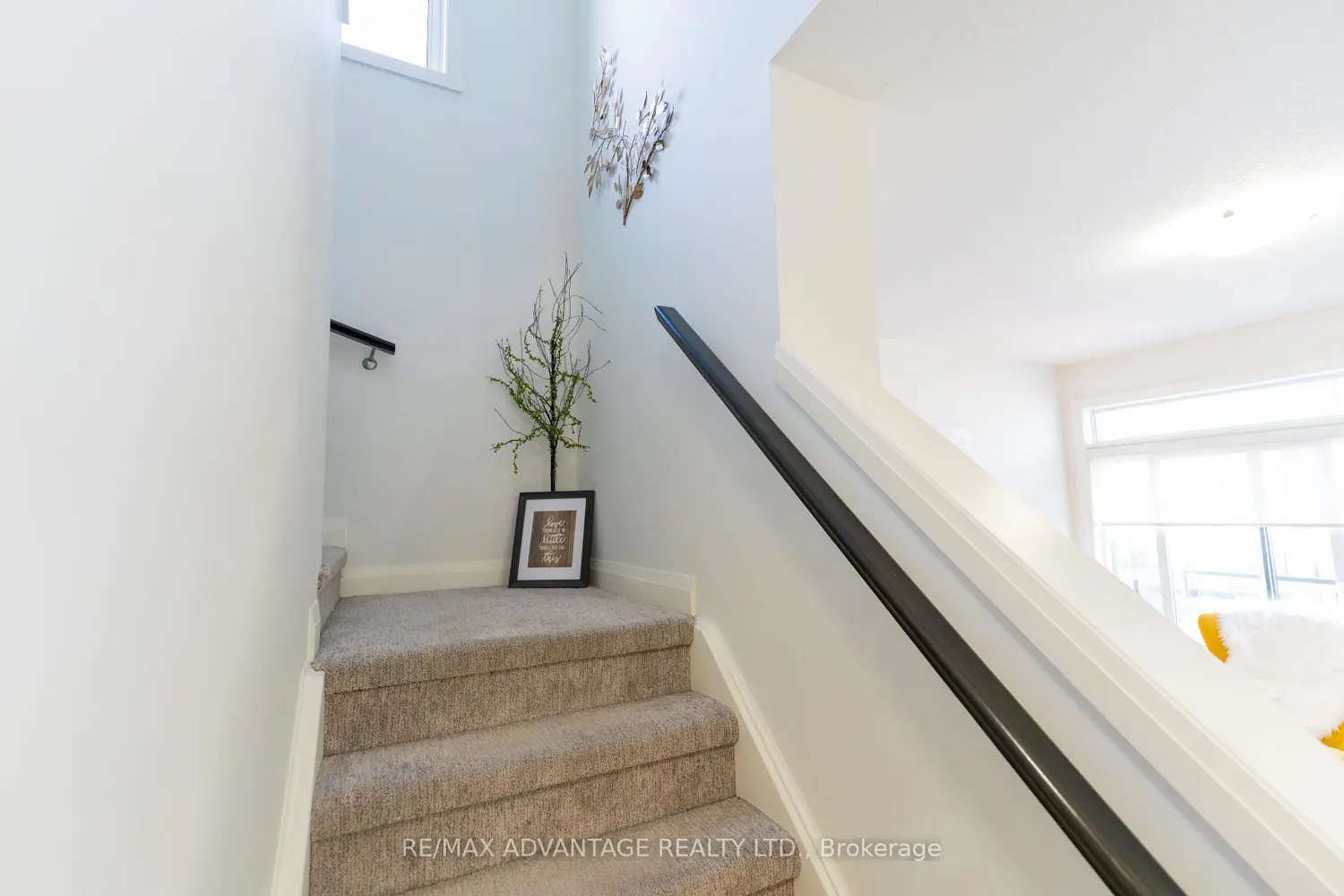 Additional image 10 of 3260 Singleton Avenue 130