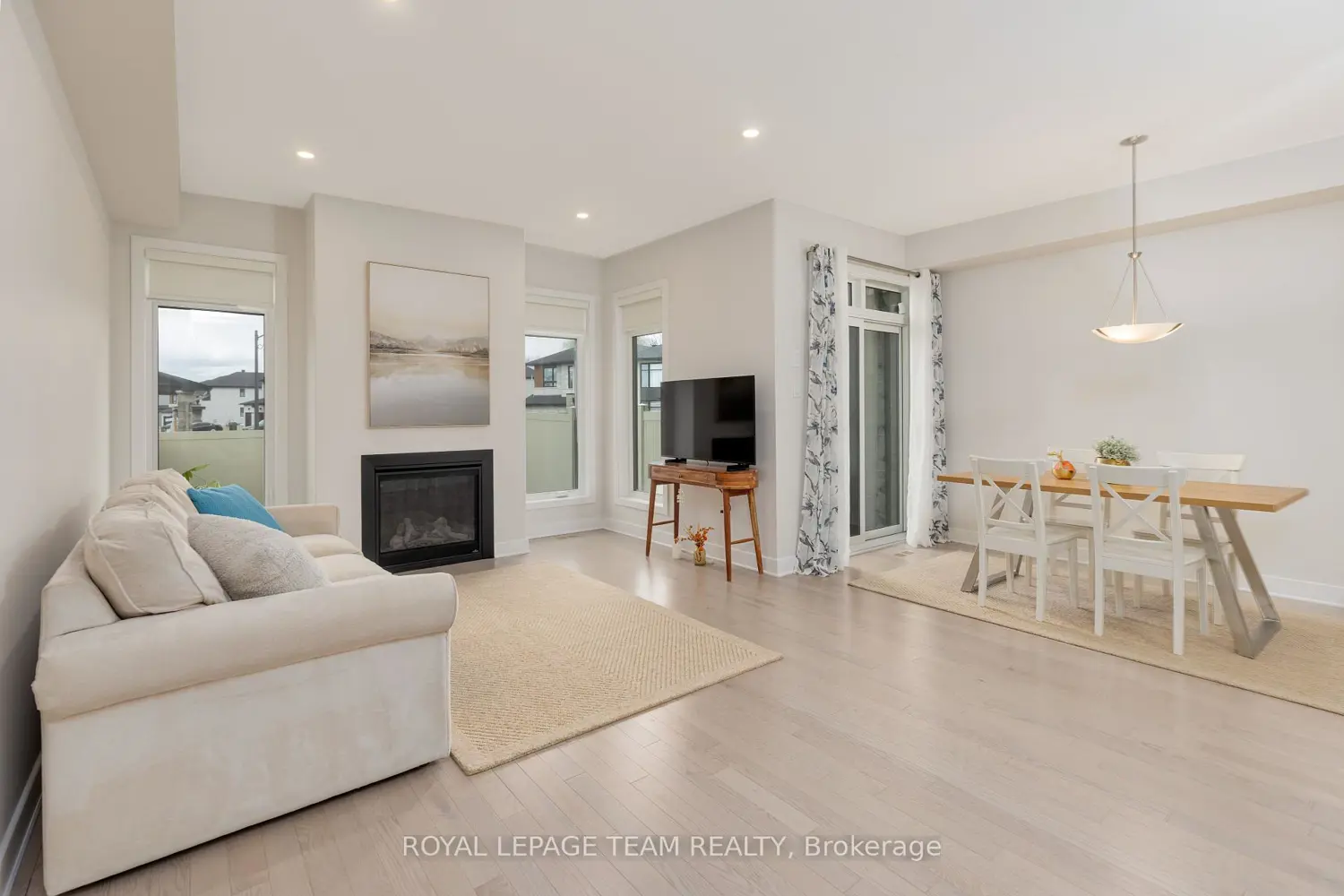 Additional image 9 of 506 Cobra Crescent