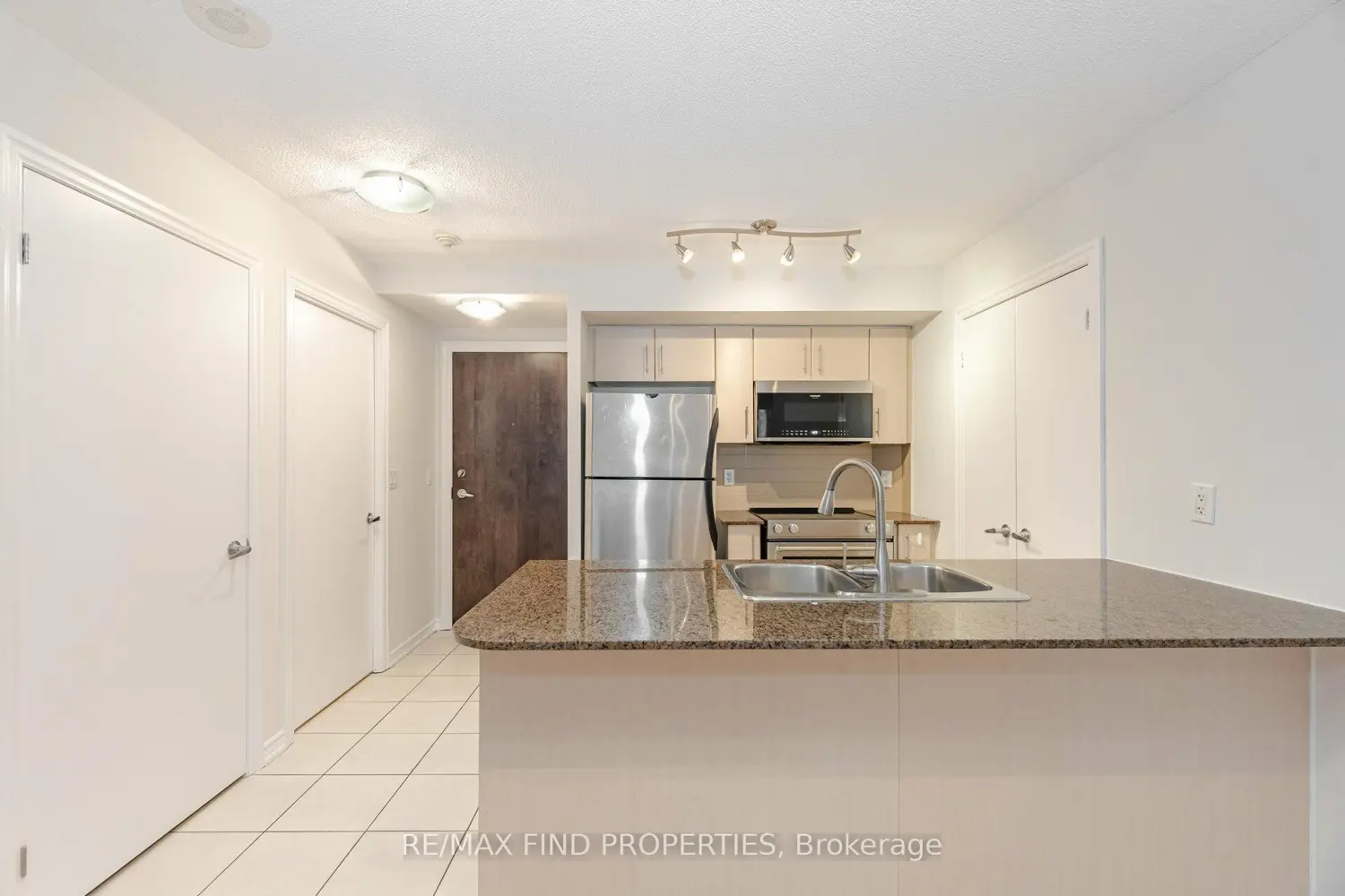 Additional image 7 of 12 Yonge Street 1505