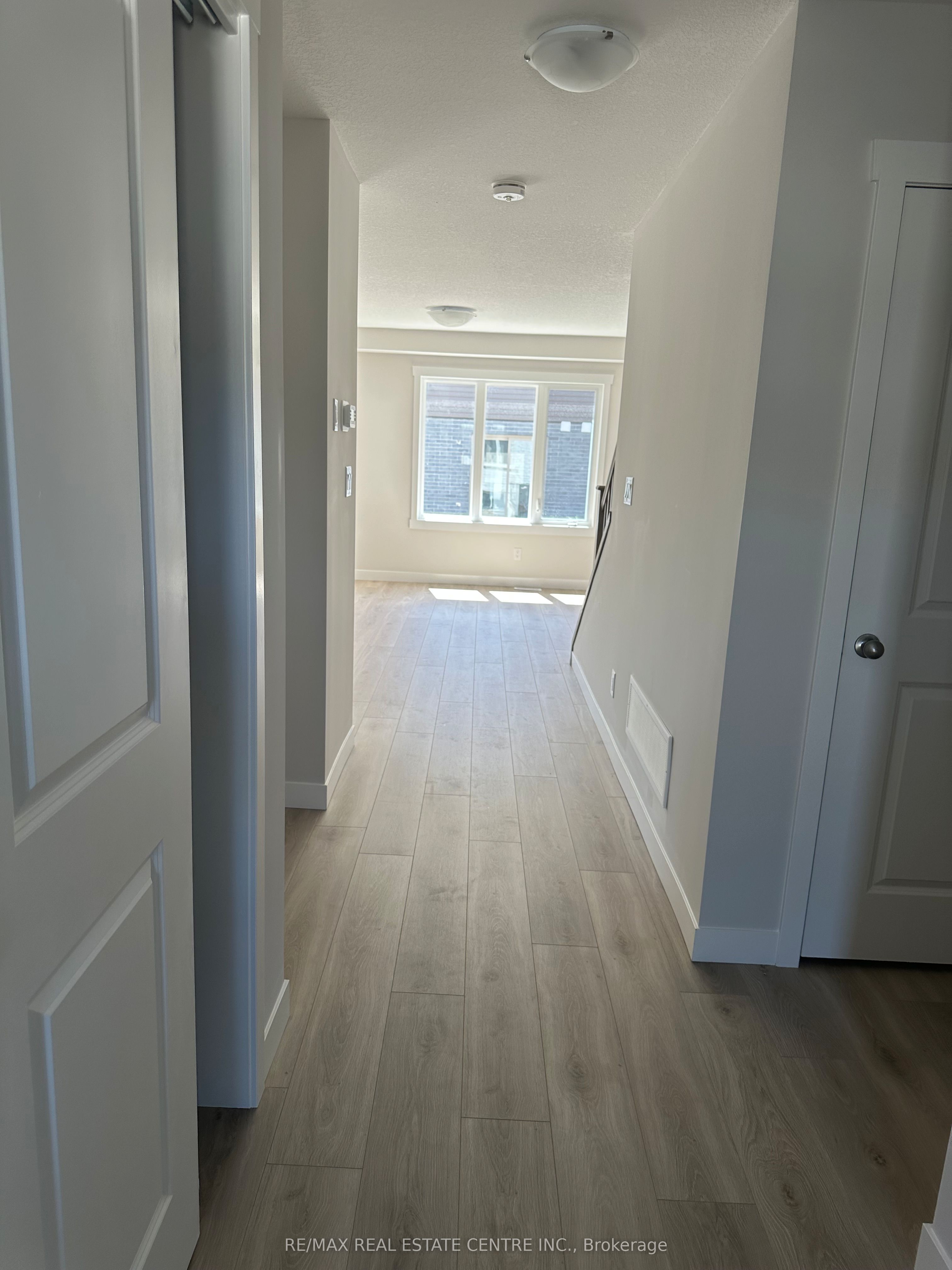Additional image 3 of 33 Strath Crescent, Springwater, ON, L0L 1P0