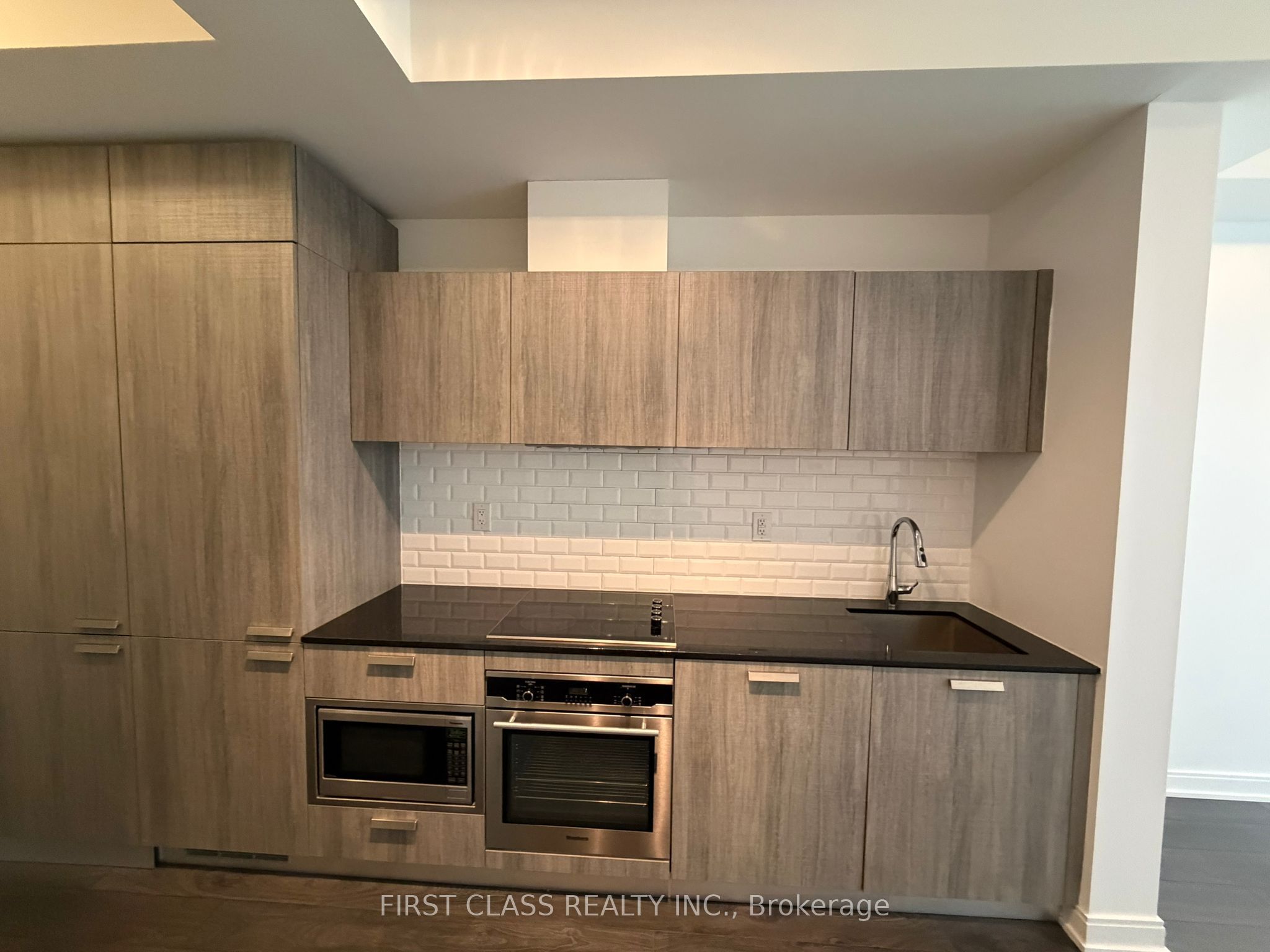 Additional image 4 of 1009-50 Charles Street E, Toronto, ON, M4Y 0C3