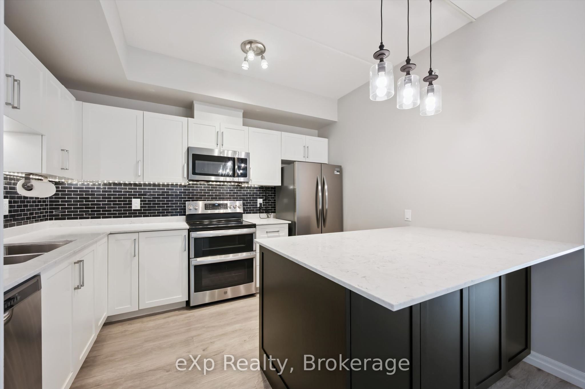214-35 Kingsbury Square, Guelph, ON, N1L 0J4