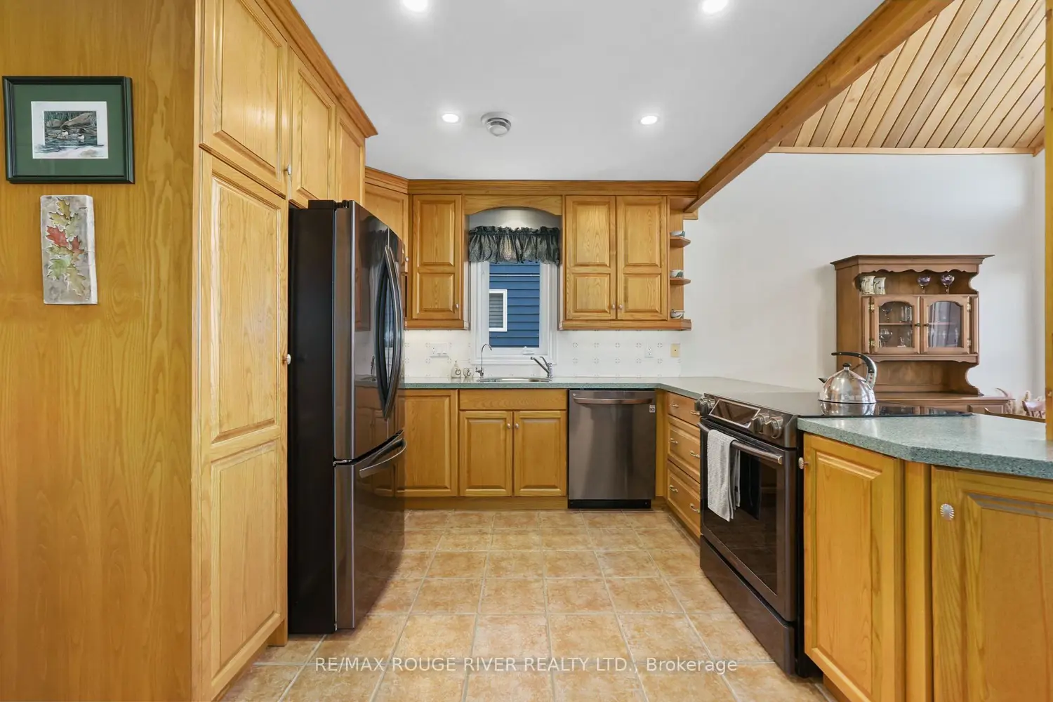 66 6-7Th Line, Drive photo 2