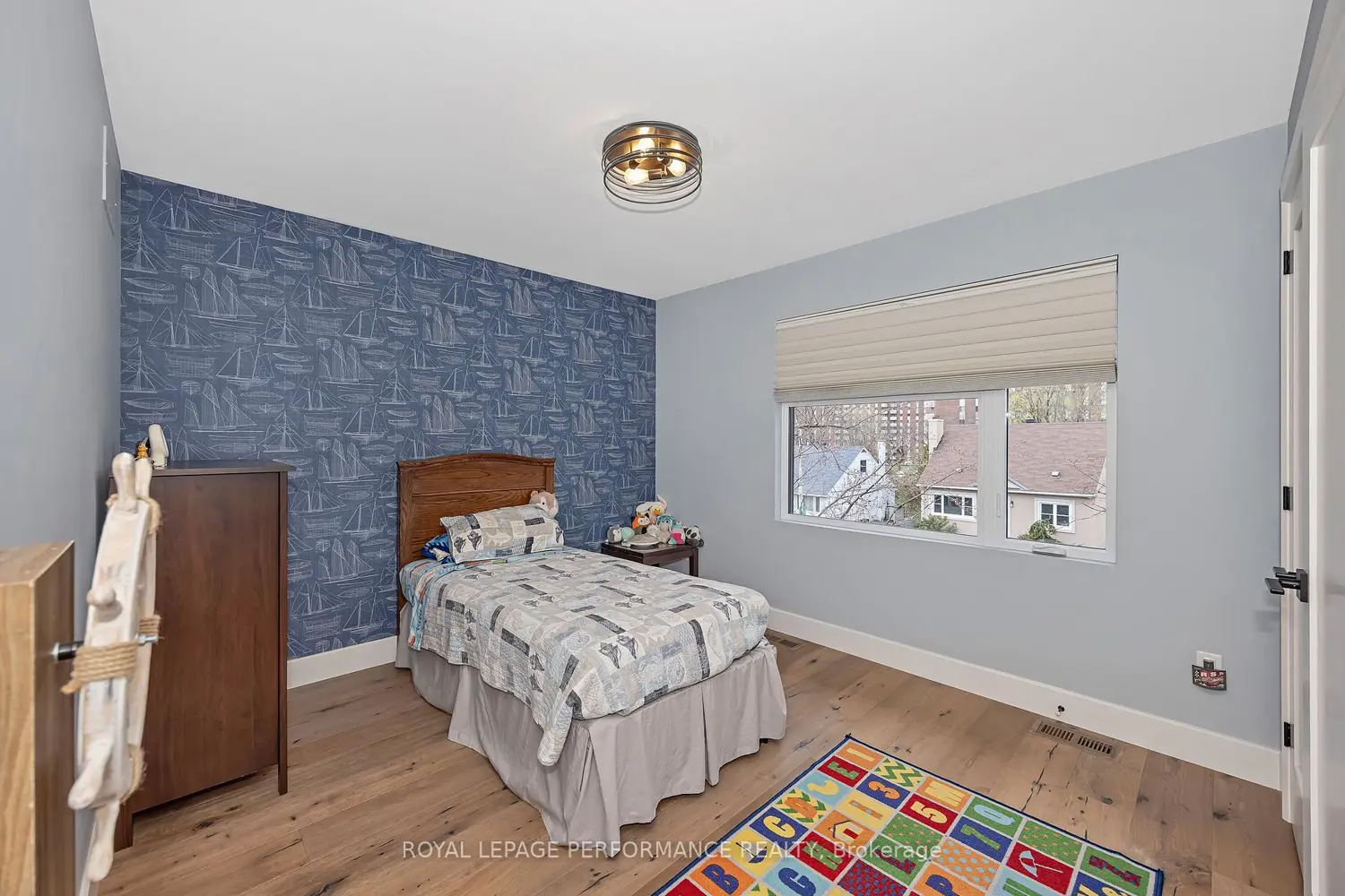 Additional image 8 of 544 Neighbourhood Way