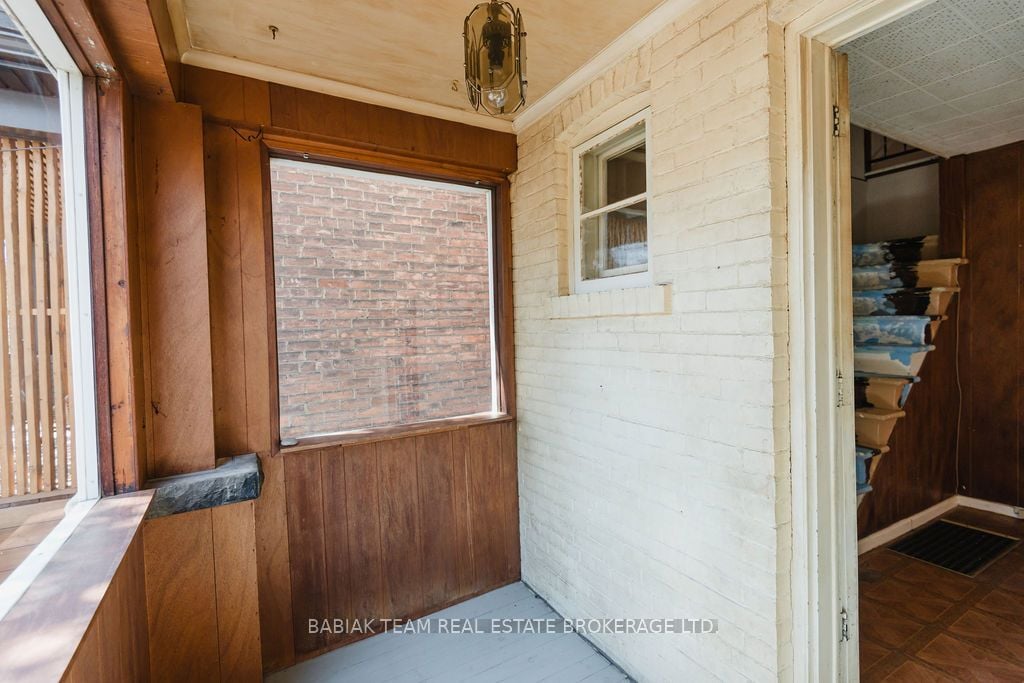 Additional image 2 of 32 Radford Avenue, Toronto, ON, M6R 1Z6