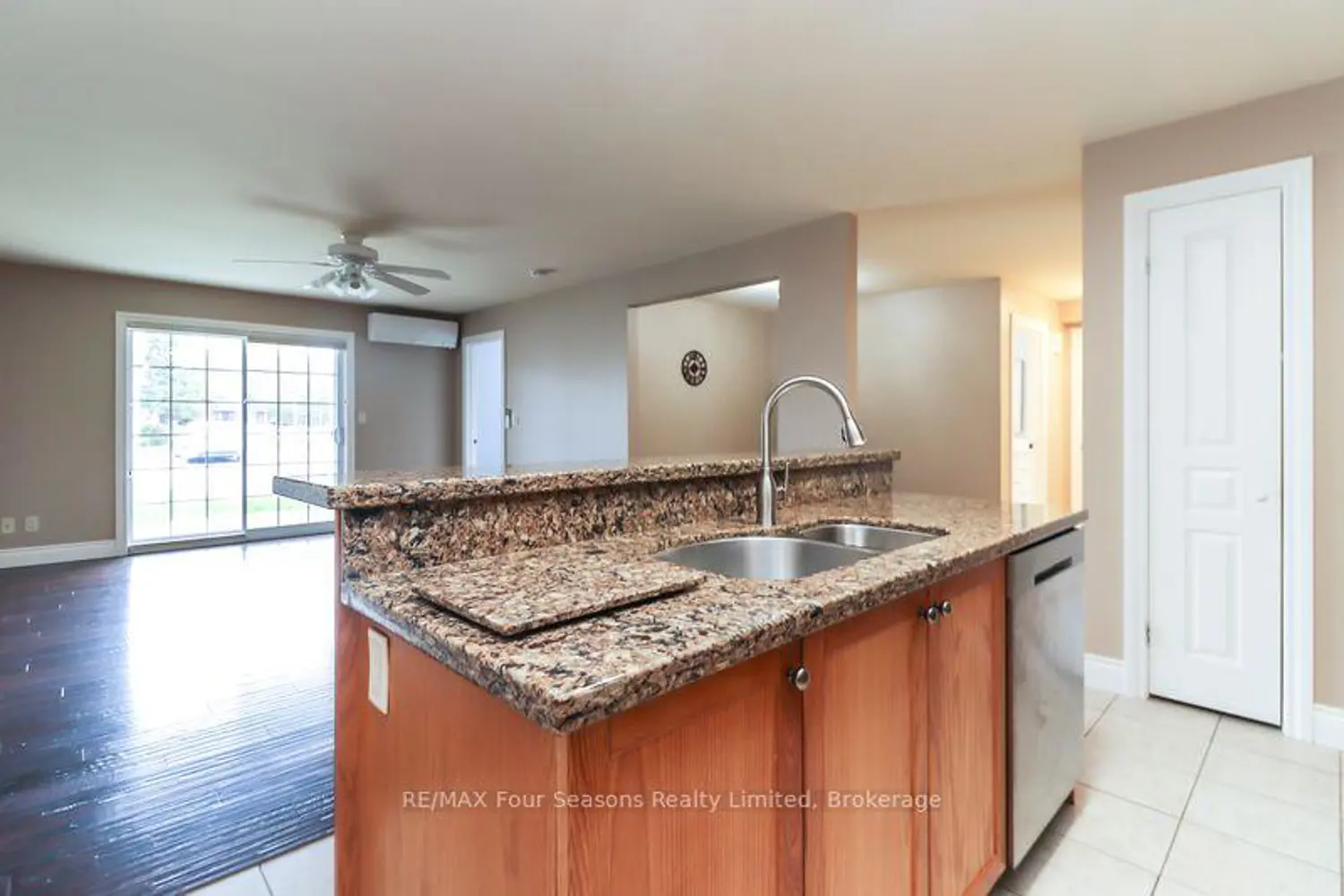 Additional image 8 of 435 Walnut Street 101