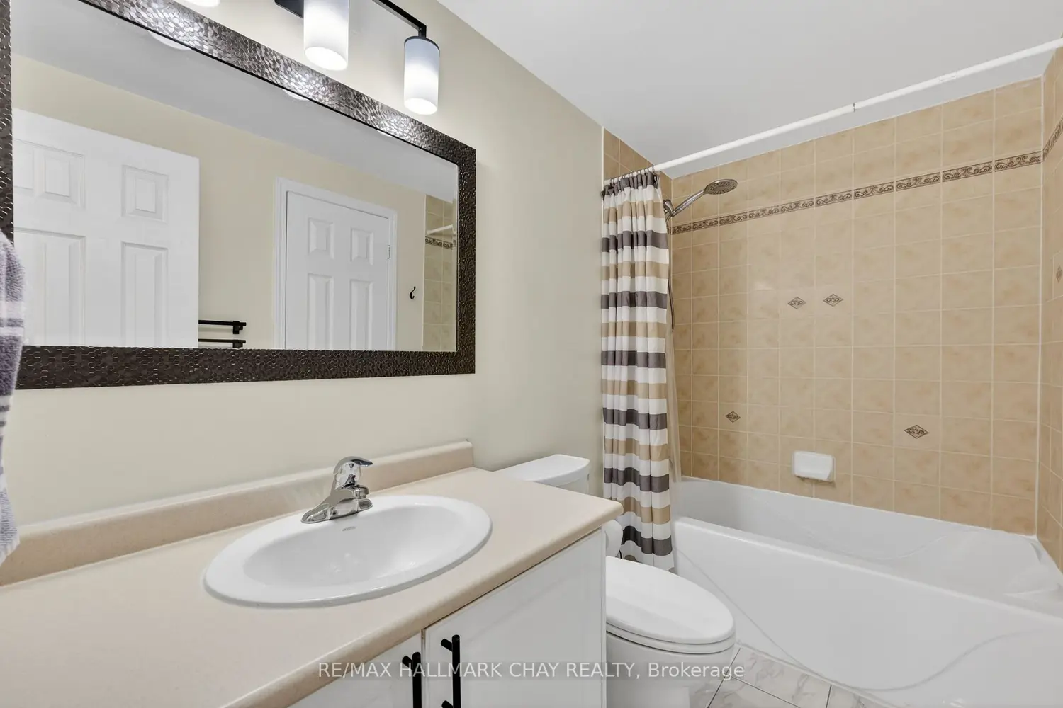 Additional image 9 of 2057 Osbond Road